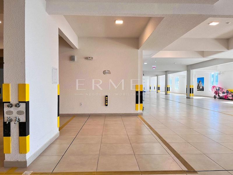 Apartamento 04 Su�tes em Porto Belo 29