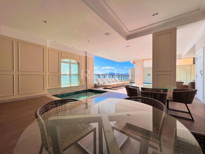 Apartamento 04 Su�tes em Porto Belo 31