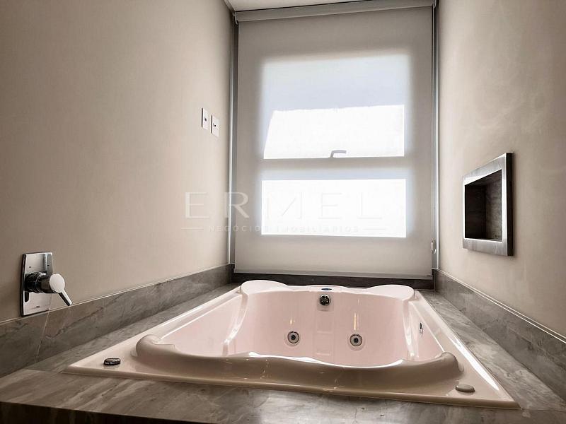 Apartamento 04 Su�tes em Porto Belo 34