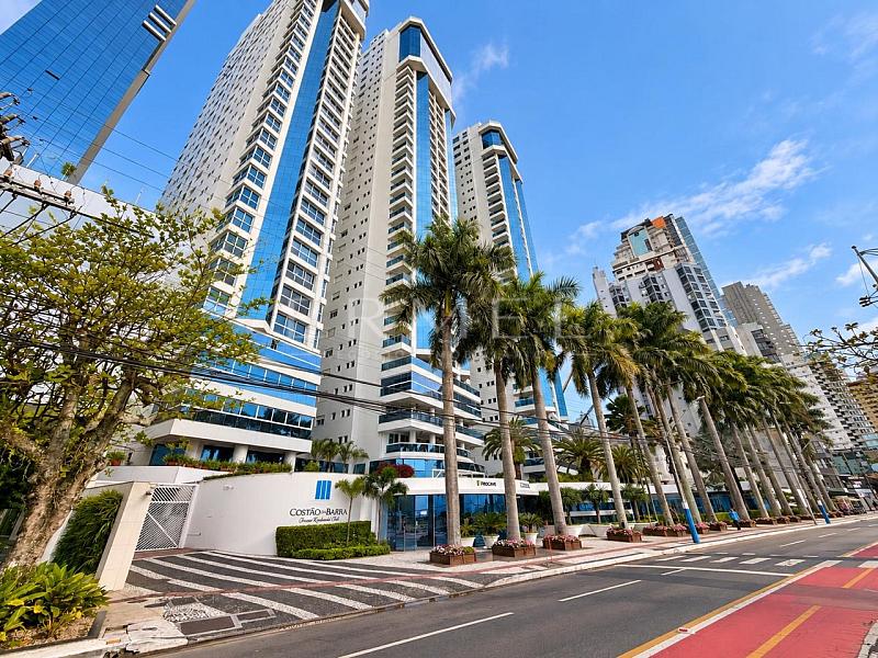 Apartamento 05 Su�tes na Barra Sul em Balne�rio Cambori� 2