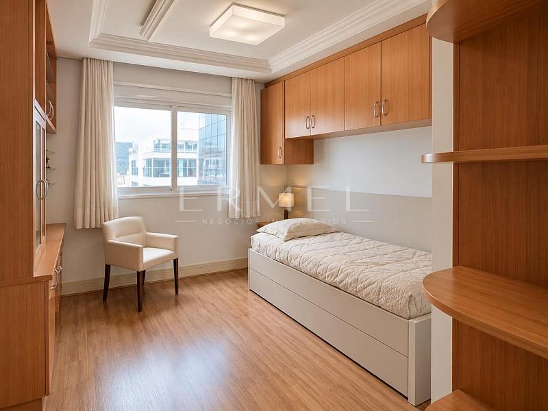Apartamento 05 Su�tes na Barra Sul em Balne�rio Cambori� 24