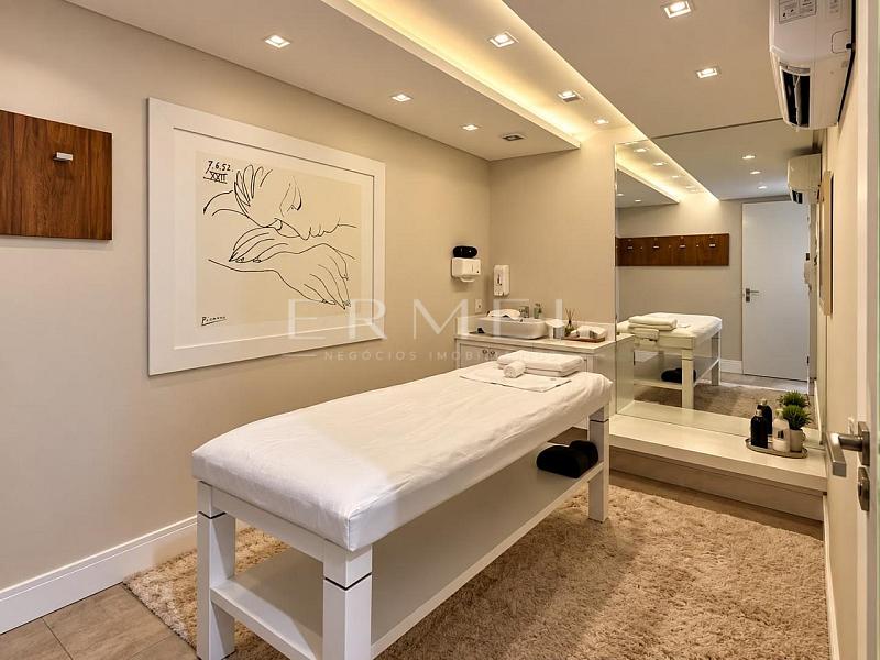 Apartamento 05 Su�tes na Barra Sul em Balne�rio Cambori� 34