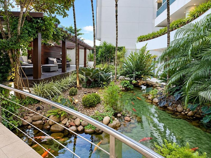 Apartamento 05 Su�tes na Barra Sul em Balne�rio Cambori� 36