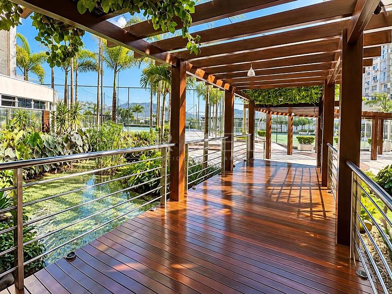 Apartamento 05 Su�tes na Barra Sul em Balne�rio Cambori� 38