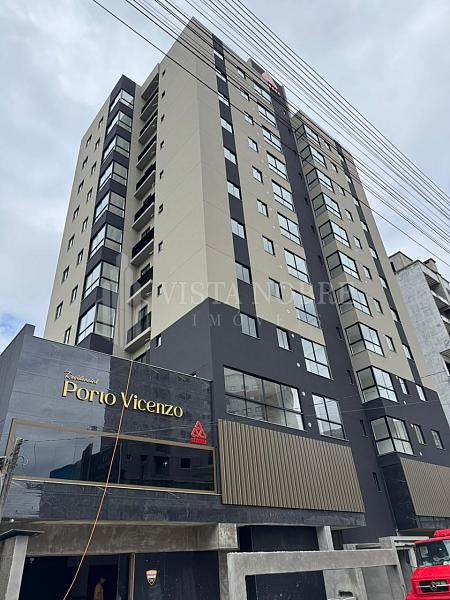 Apartamento em Cambori� 1